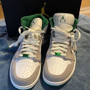 Air Jordan 1 Mid SE white pine green smoke grey DC7294-103 size 11